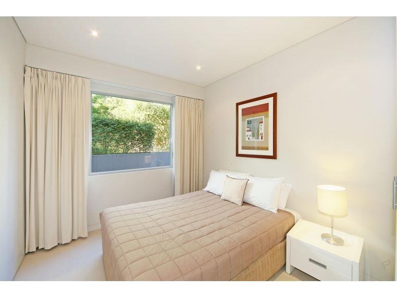 4/”The Rise” Noosa Drive, Noosa Heads QLD 4567