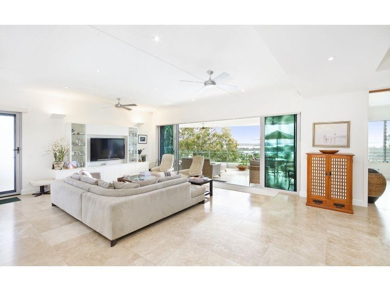 13/6 ‘Elandra’ Serenity Close, Noosa Heads QLD 4567