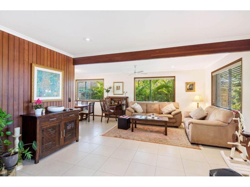 18 Outlook Drive, Tewantin QLD 4565