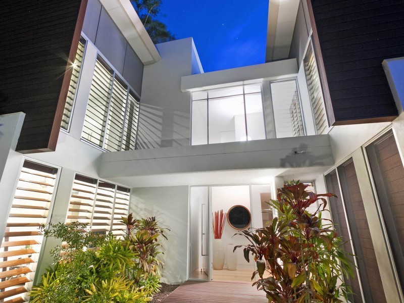 ‘The Enclave’ 94 Noosa Drive, Noosa Heads QLD 4567