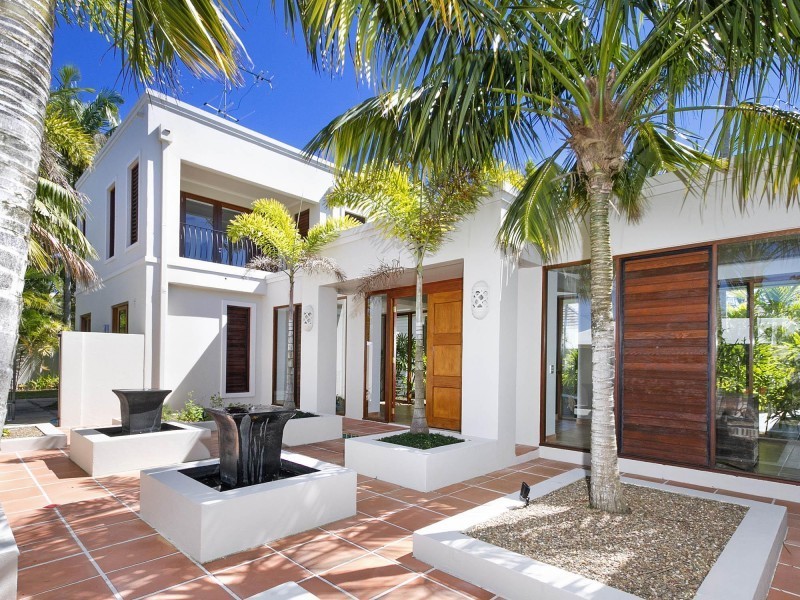 7 Dolphin Crescent, Noosa Heads QLD 4567