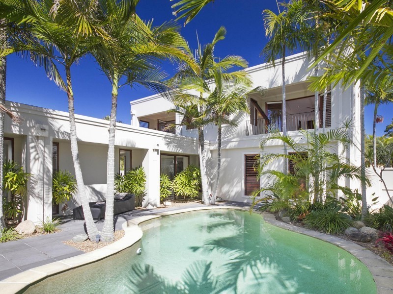 7 Dolphin Crescent, Noosa Heads QLD 4567
