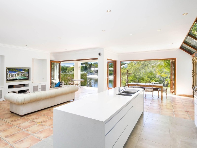 7 Dolphin Crescent, Noosa Heads QLD 4567