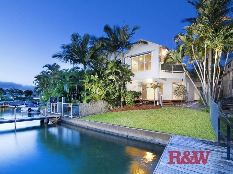 2/17 ‘Loch Mews’ Laburnum Crescent, Noosaville QLD 4566