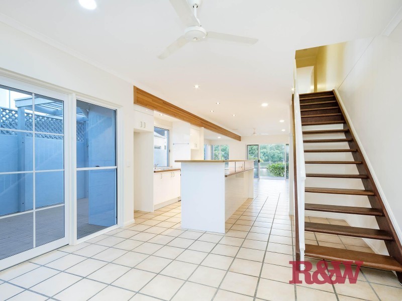 2/17 ‘Loch Mews’ Laburnum Crescent, Noosaville QLD 4566