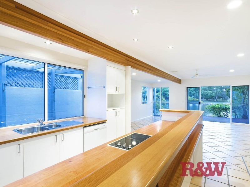 2/17 ‘Loch Mews’ Laburnum Crescent, Noosaville QLD 4566