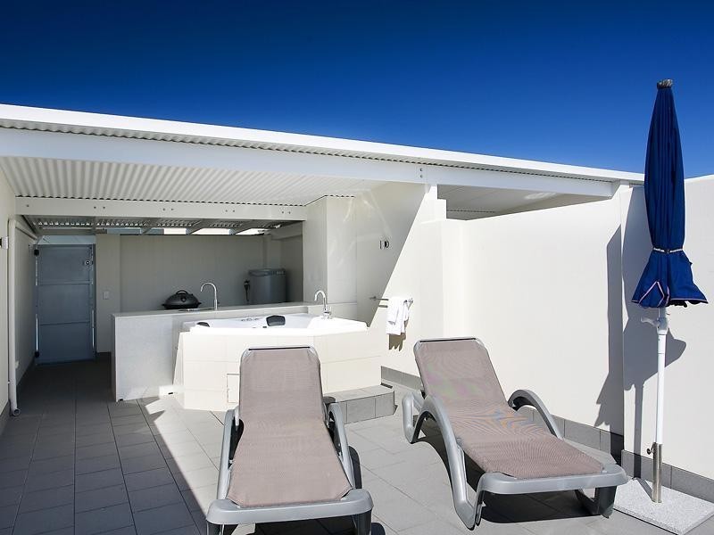 23/49 ‘On the Beach’ Hastings Street, Noosa Heads QLD 4567