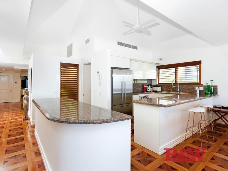 13/’La Mer’ 37 Hastings Street, Noosa Heads QLD 4567