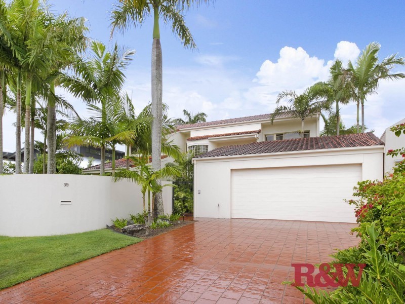 39 Wyuna Drive, Noosaville QLD 4566