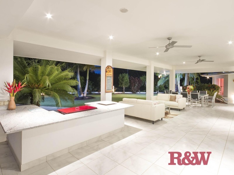 254 Illoura Place, Cooroibah QLD 4565