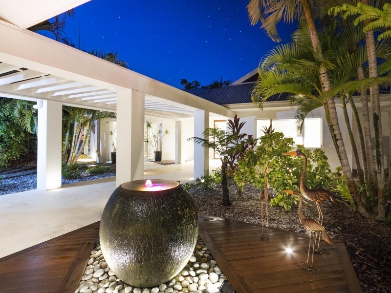 254 Illoura Place, Cooroibah QLD 4565