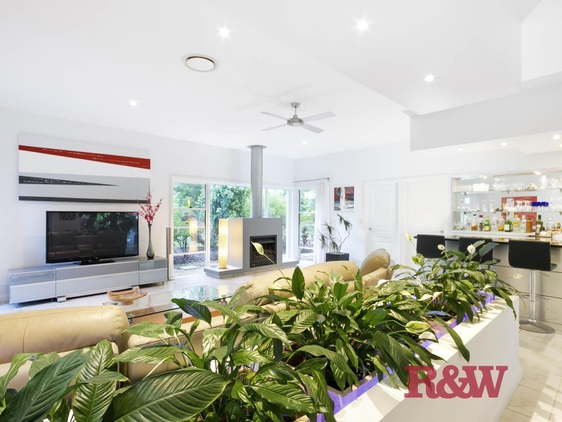 254 Illoura Place, Cooroibah QLD 4565
