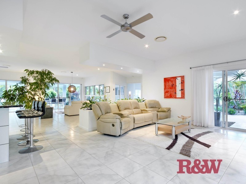 254 Illoura Place, Cooroibah QLD 4565