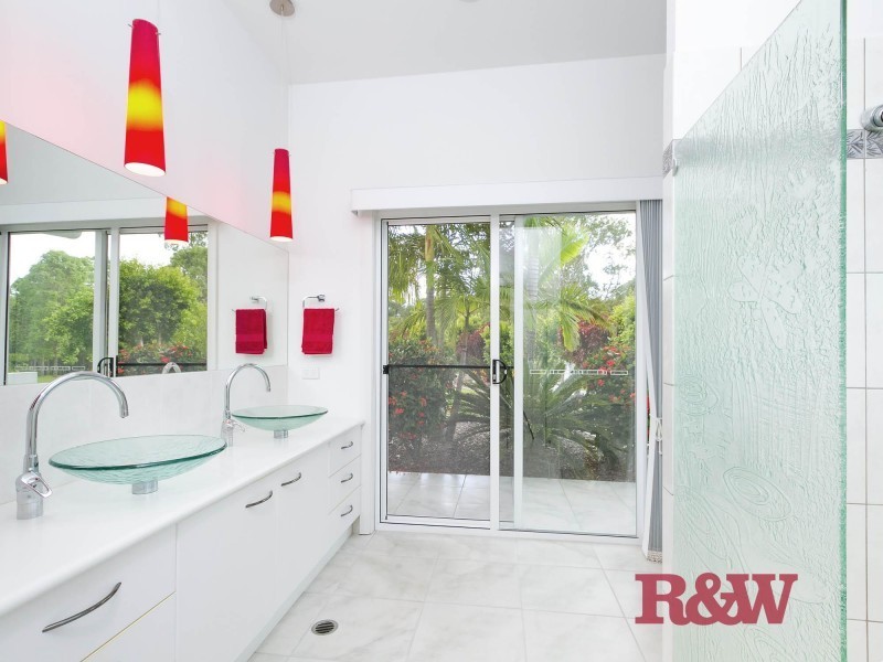 254 Illoura Place, Cooroibah QLD 4565