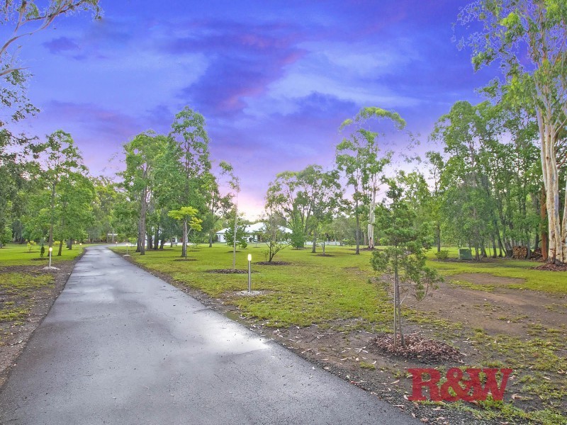 254 Illoura Place, Cooroibah QLD 4565