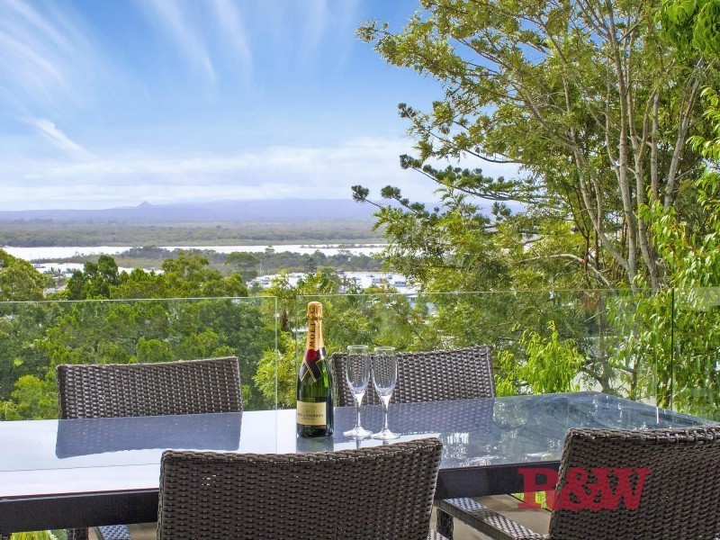 18/’The Rise’ 37 Noosa Drive, Noosa Heads QLD 4567