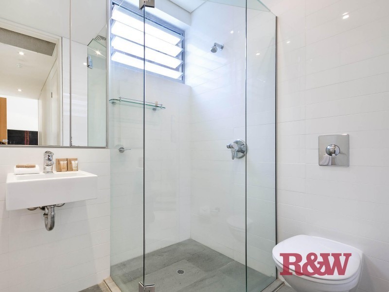 18/’The Rise’ 37 Noosa Drive, Noosa Heads QLD 4567