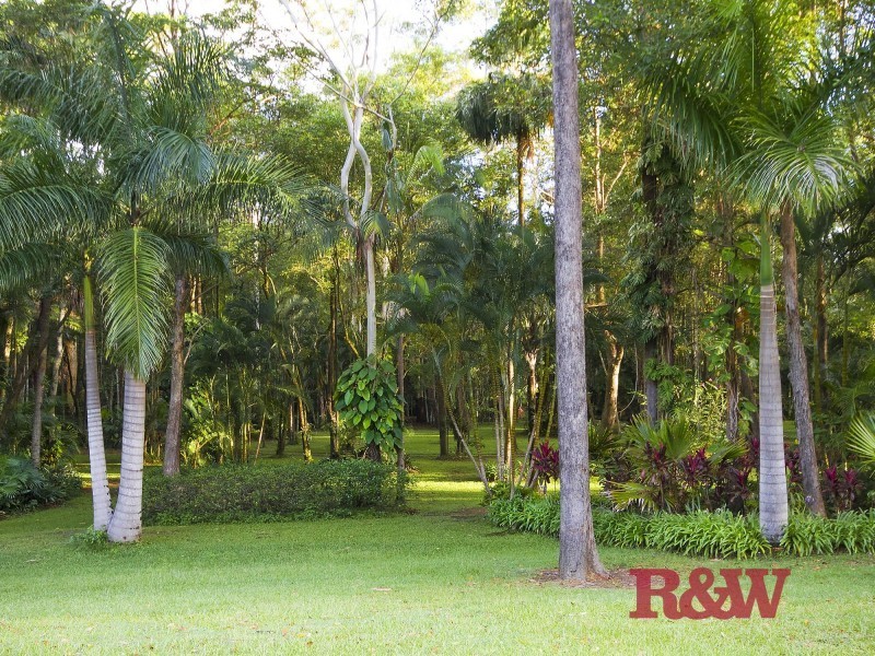 261 Dath Henderson Road, Tinbeerwah QLD 4563