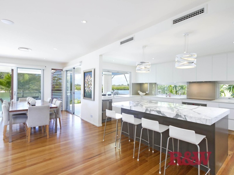 61 Wyuna Drive, Noosa Heads QLD 4567