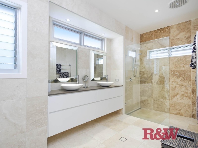 61 Wyuna Drive, Noosa Heads QLD 4567