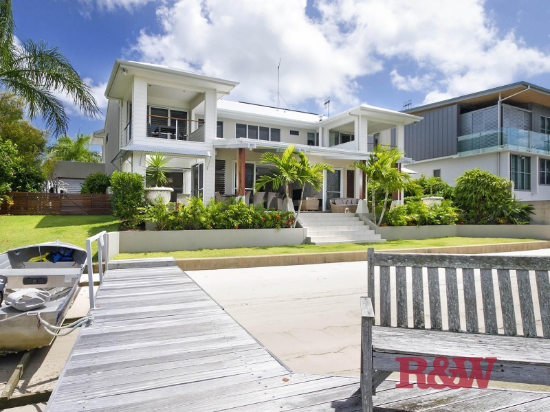 61 Wyuna Drive, Noosa Heads QLD 4567