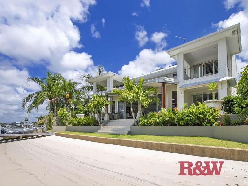 61 Wyuna Drive, Noosa Heads QLD 4567