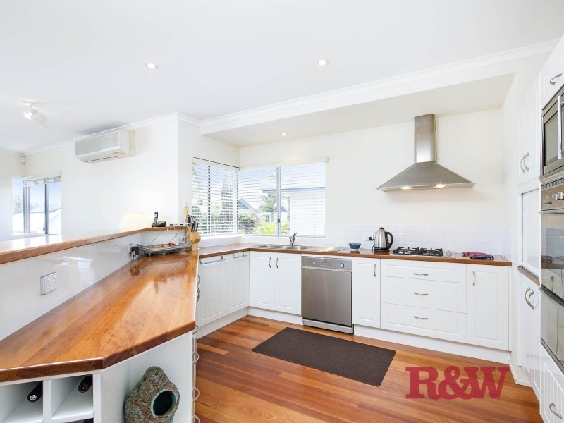 2/’Freshwater Bay’ 12 Blakesley Street, Tewantin QLD 4565