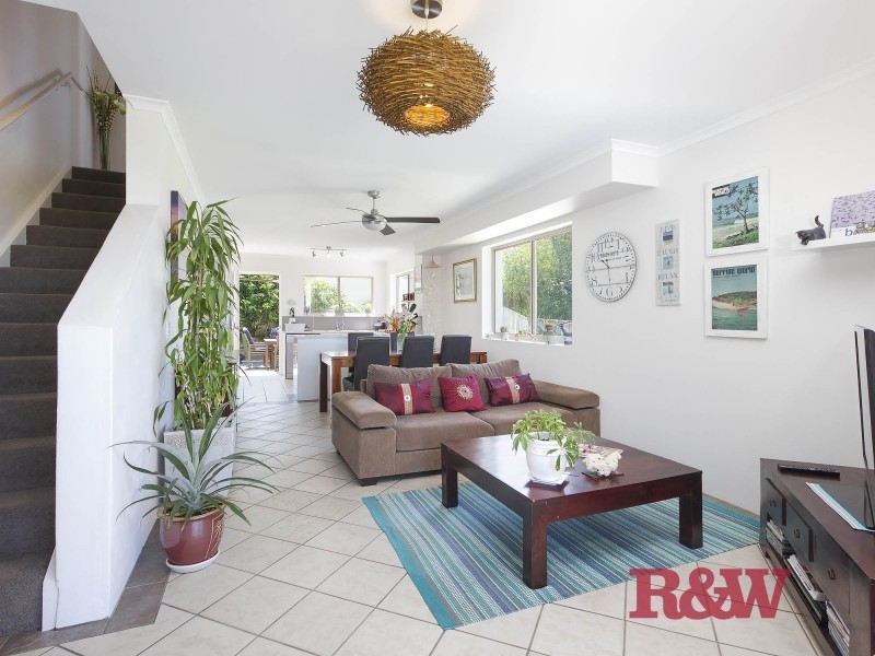 Apt 6/14 Sobraon Street, Sunrise Beach QLD 4567