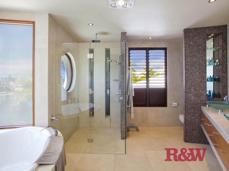 18 Topsails Place, Noosa Waters QLD 4566