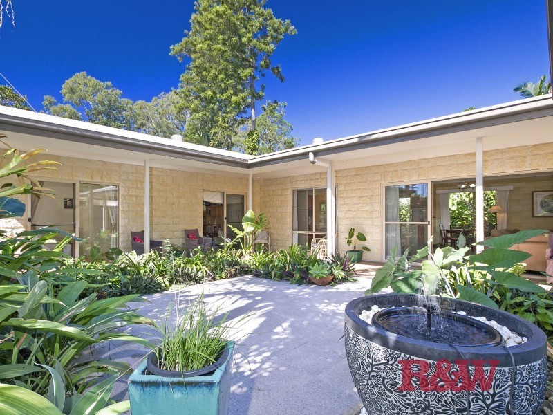 9 Poinciana Avenue, Tewantin QLD 4565