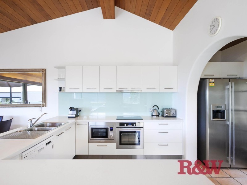 1/’Colonades’ 23 Crank Street, Sunshine Beach QLD 4567