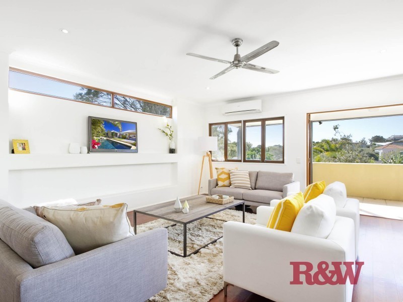 5 Weatherly Court, Sunrise Beach QLD 4567