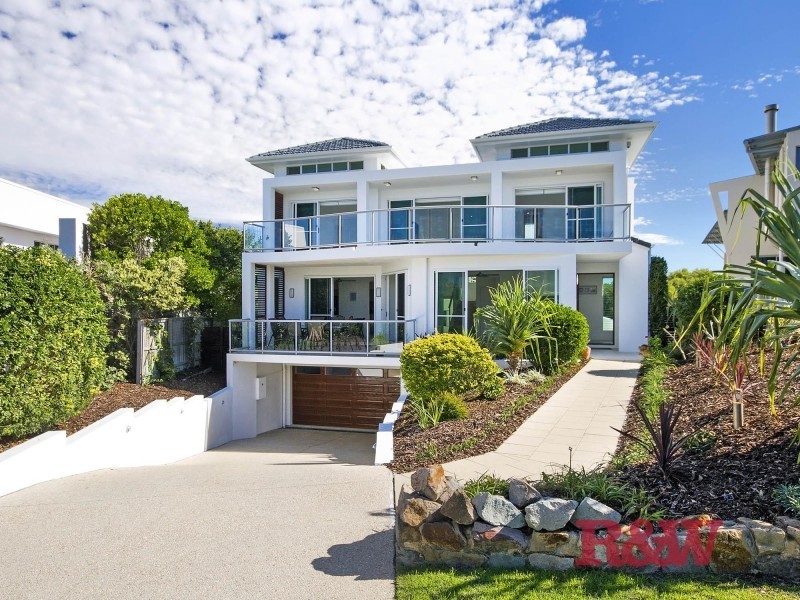 ‘Noosa Dunes’ 512  David Low Way, Castaways Beach QLD 4567