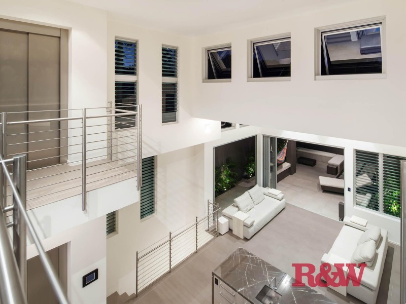 17 Maher Terrace, Sunshine Beach QLD 4567