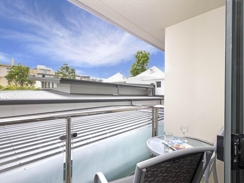 102-103/6 ‘Hotel Laguna’ Hastings Street, Noosa Heads QLD 4567