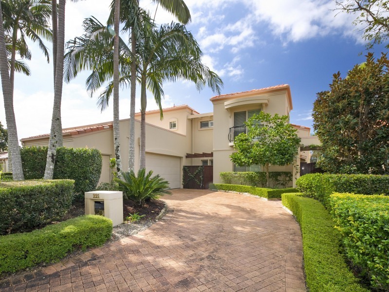 221/61 Noosa Springs Drive, Noosa Springs QLD 4567