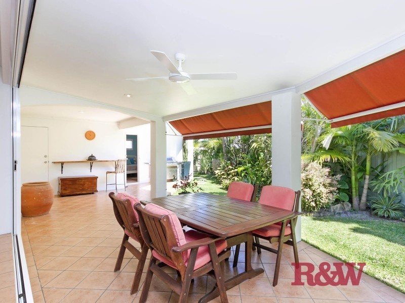 4 Commodore Court, Sunrise Beach QLD 4567