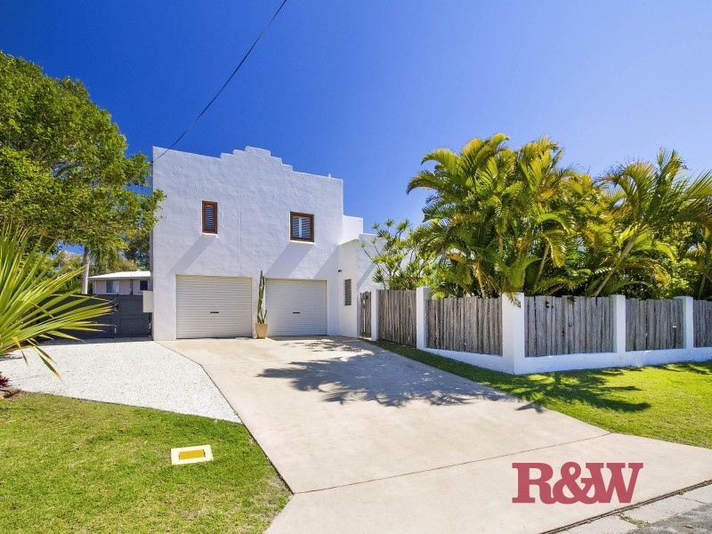 4 Commodore Court, Sunrise Beach QLD 4567