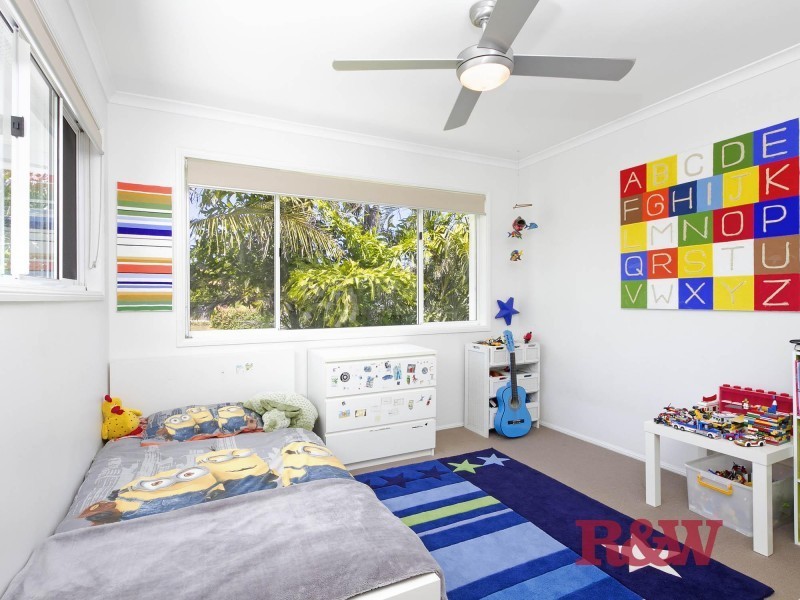 14 Wavecrest Drive, Castaways Beach QLD 4567