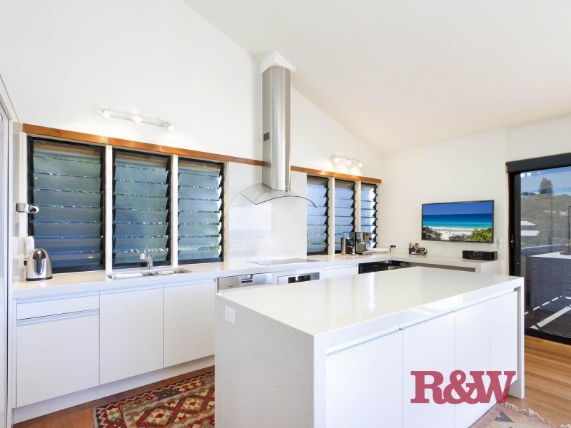36 Arakoon Crescent, Sunshine Beach QLD 4567