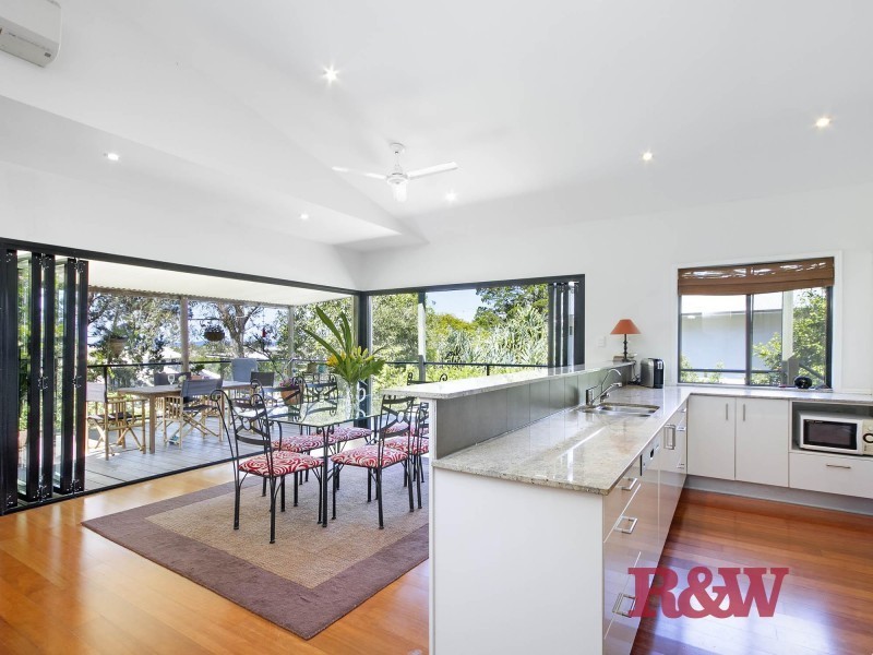 16 Viewland Drive, Noosa Heads QLD 4567