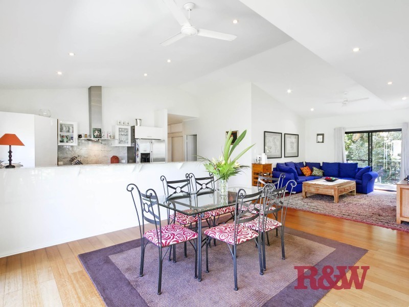 16 Viewland Drive, Noosa Heads QLD 4567