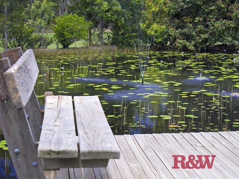 4 Amaroo Place, Cooroibah QLD 4565