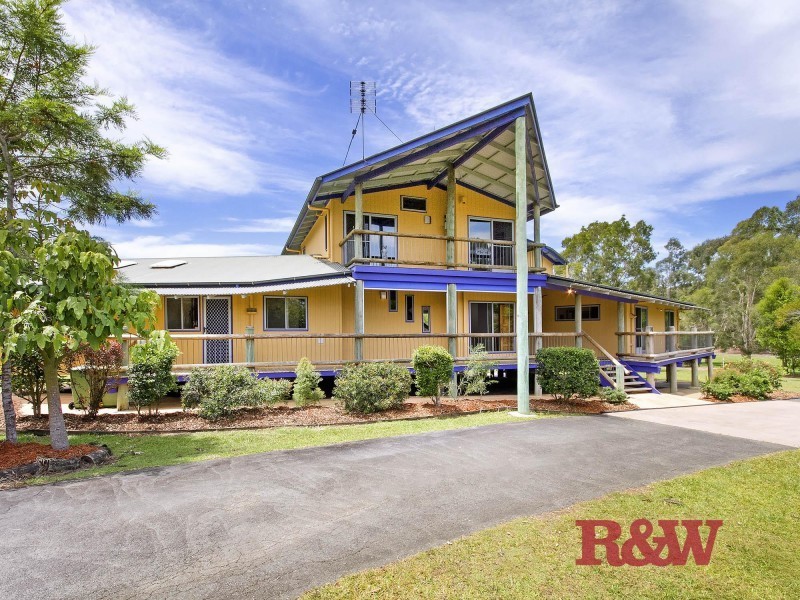 4 Amaroo Place, Cooroibah QLD 4565