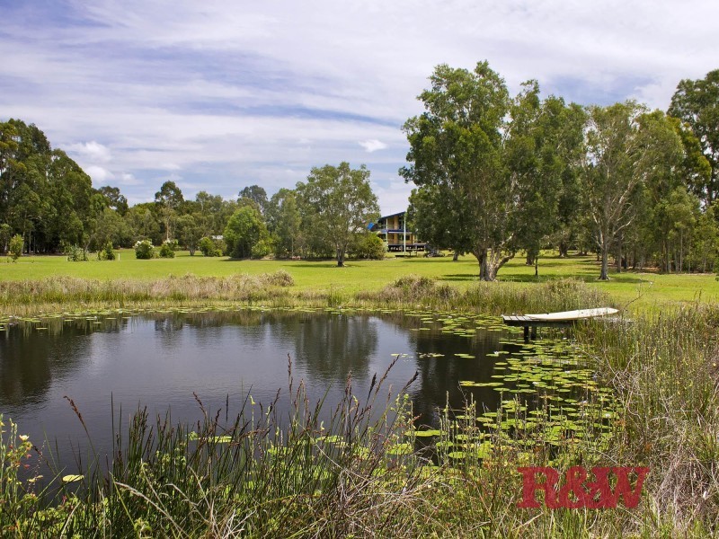 4 Amaroo Place, Cooroibah QLD 4565