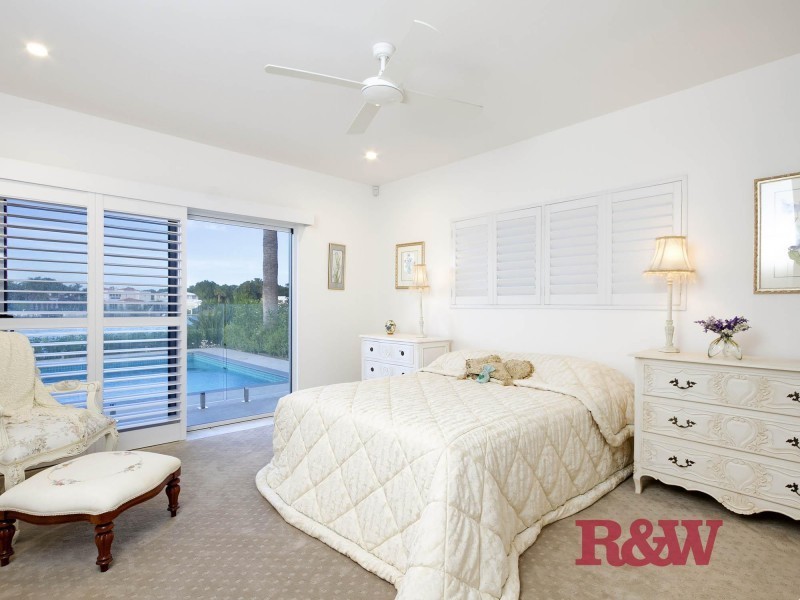 37 Masthead Quay, Noosa Waters QLD 4566