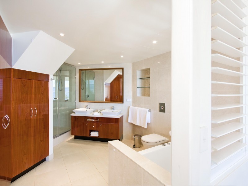 410 /71′Netanya’ Hastings Street, Noosa Heads QLD 4567