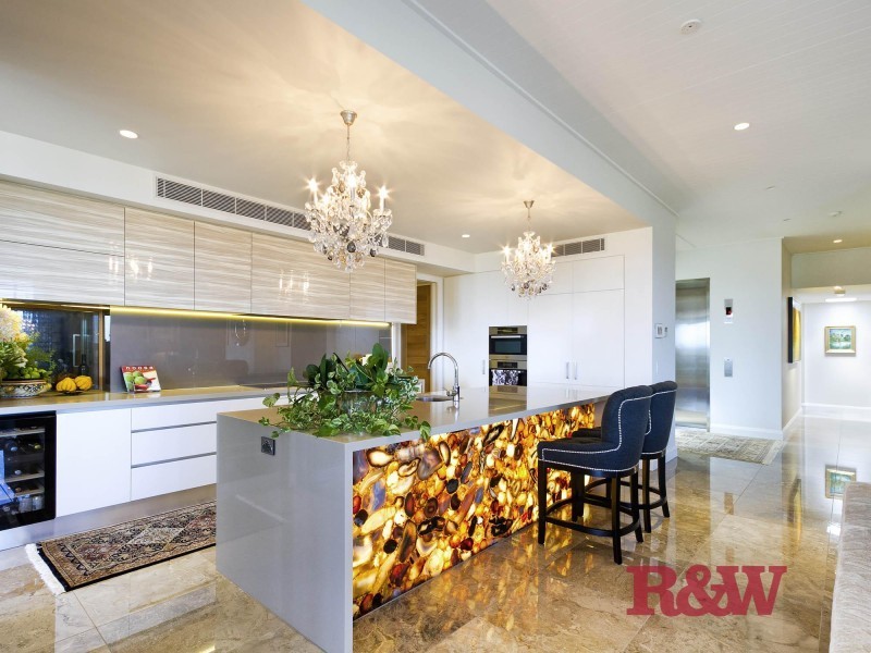 19/10 ‘Iluka Penthouse’ Serenity Close, Noosa Heads QLD 4567