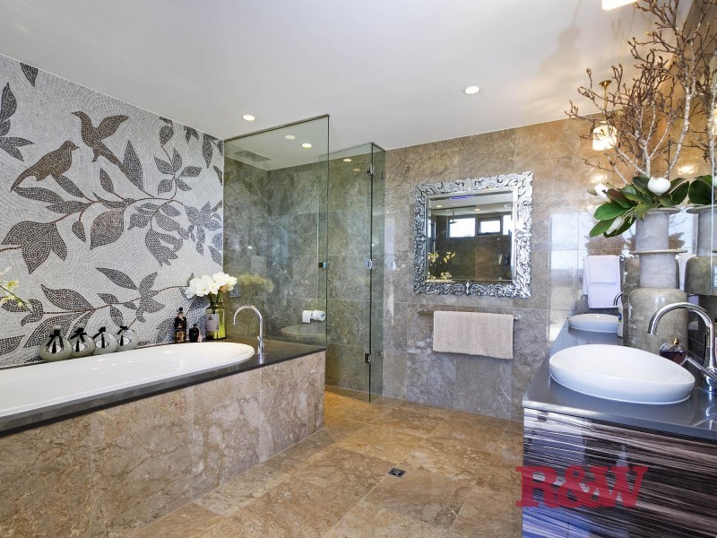 19/10 ‘Iluka Penthouse’ Serenity Close, Noosa Heads QLD 4567