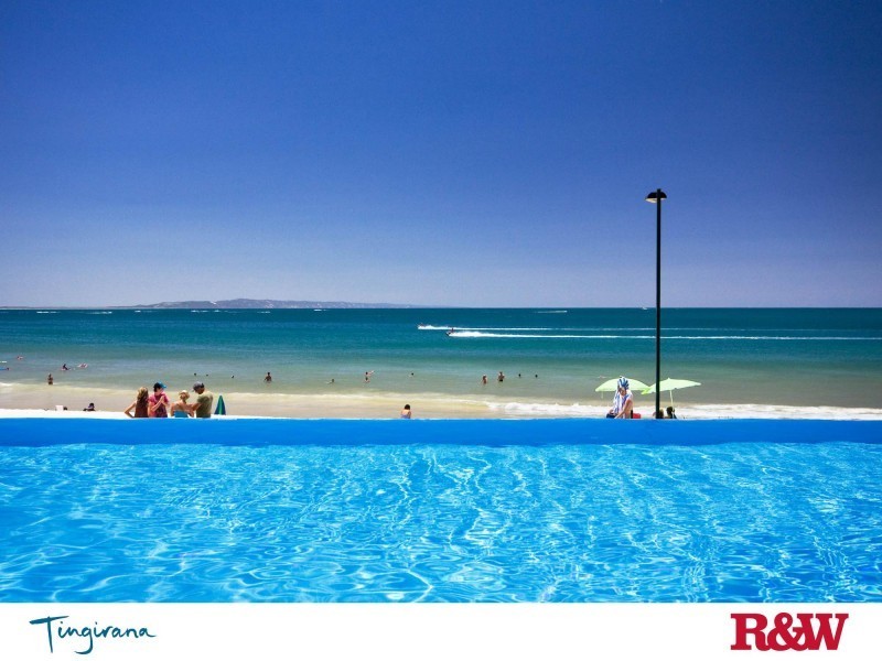 101.102/25  ‘Tingirana’ Hastings Street, Noosa Heads QLD 4567